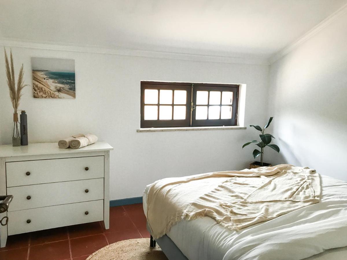 The Far End Surf House - Surf & Yoga Holidays Lourinhã Dış mekan fotoğraf