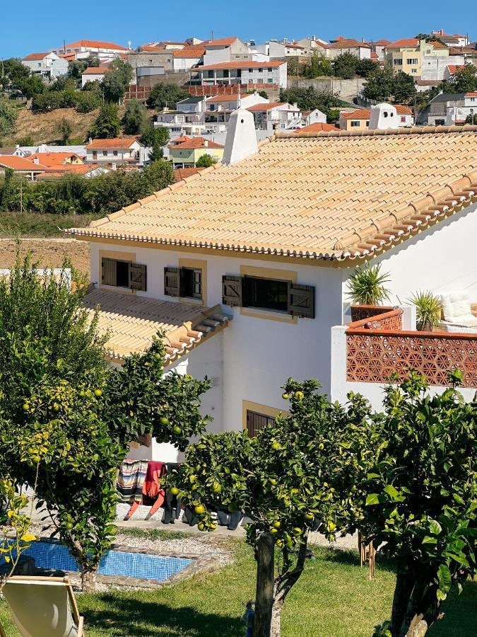 The Far End Surf House - Surf & Yoga Holidays Lourinhã Dış mekan fotoğraf