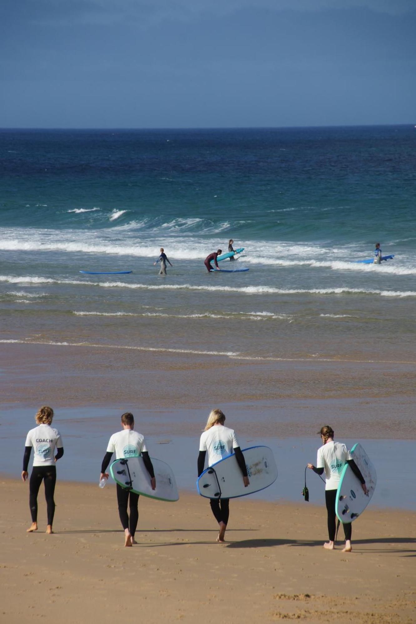 The Far End Surf House - Surf & Yoga Holidays Lourinhã Dış mekan fotoğraf