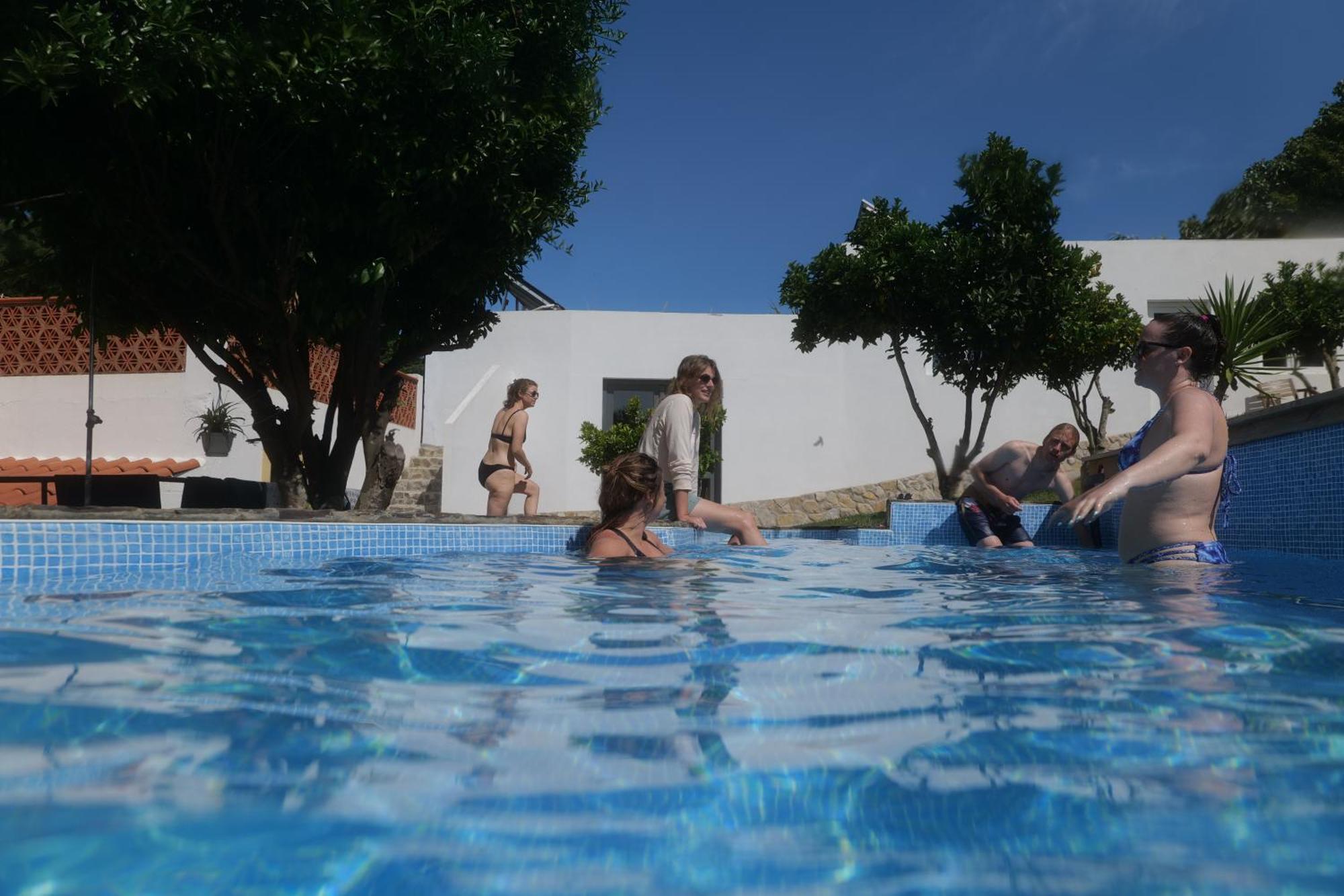 The Far End Surf House - Surf & Yoga Holidays Lourinhã Dış mekan fotoğraf