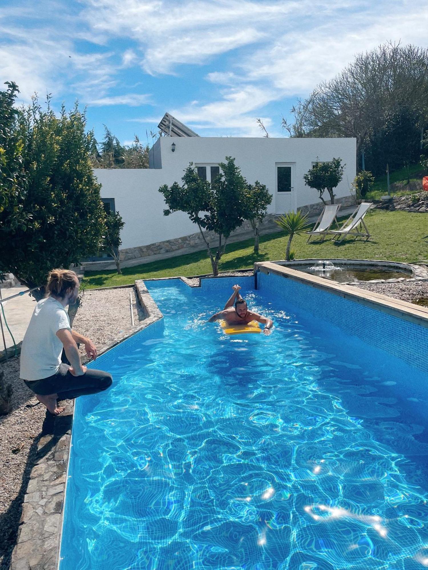 The Far End Surf House - Surf & Yoga Holidays Lourinhã Dış mekan fotoğraf