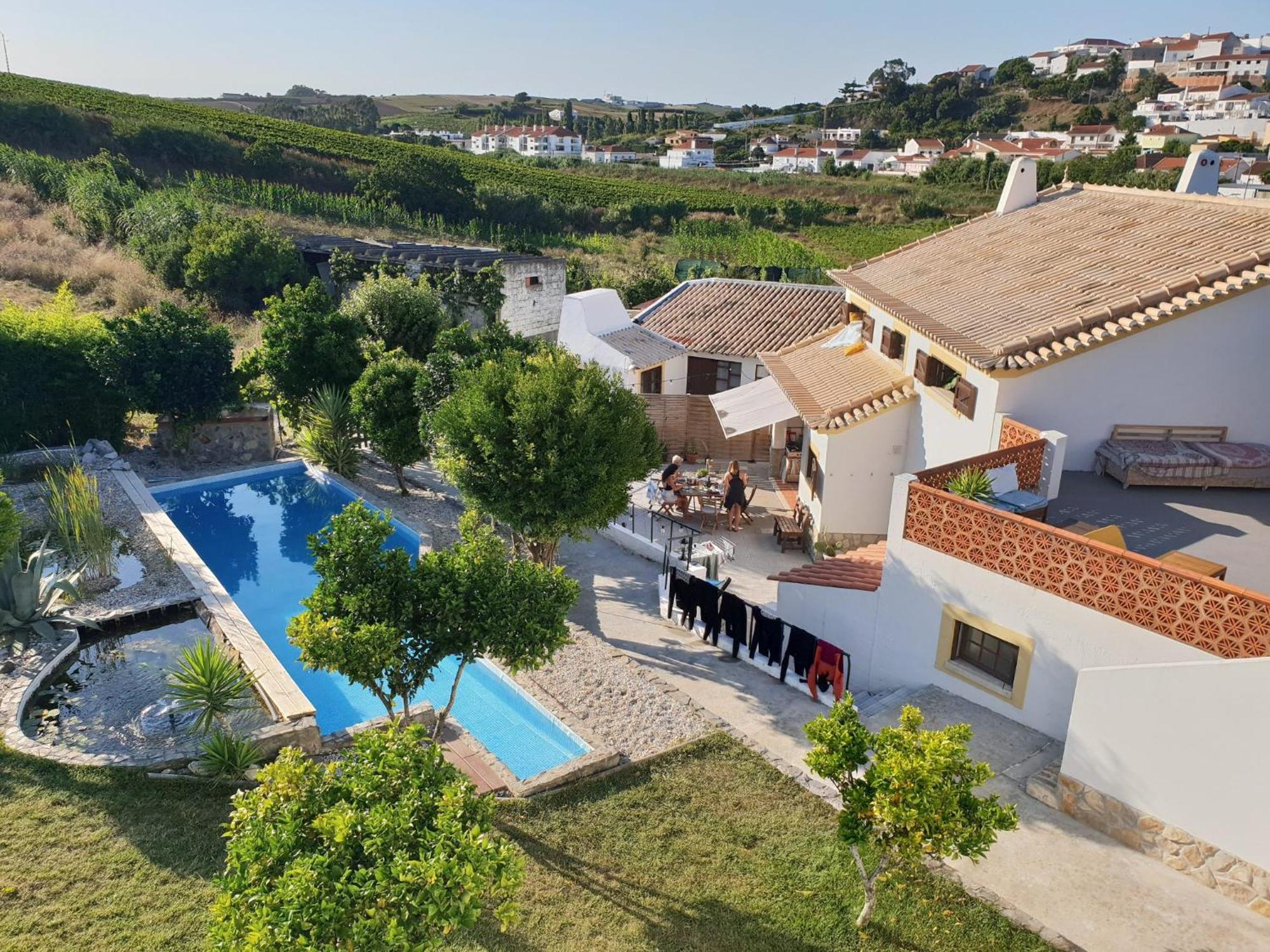 The Far End Surf House - Surf & Yoga Holidays Lourinhã Dış mekan fotoğraf