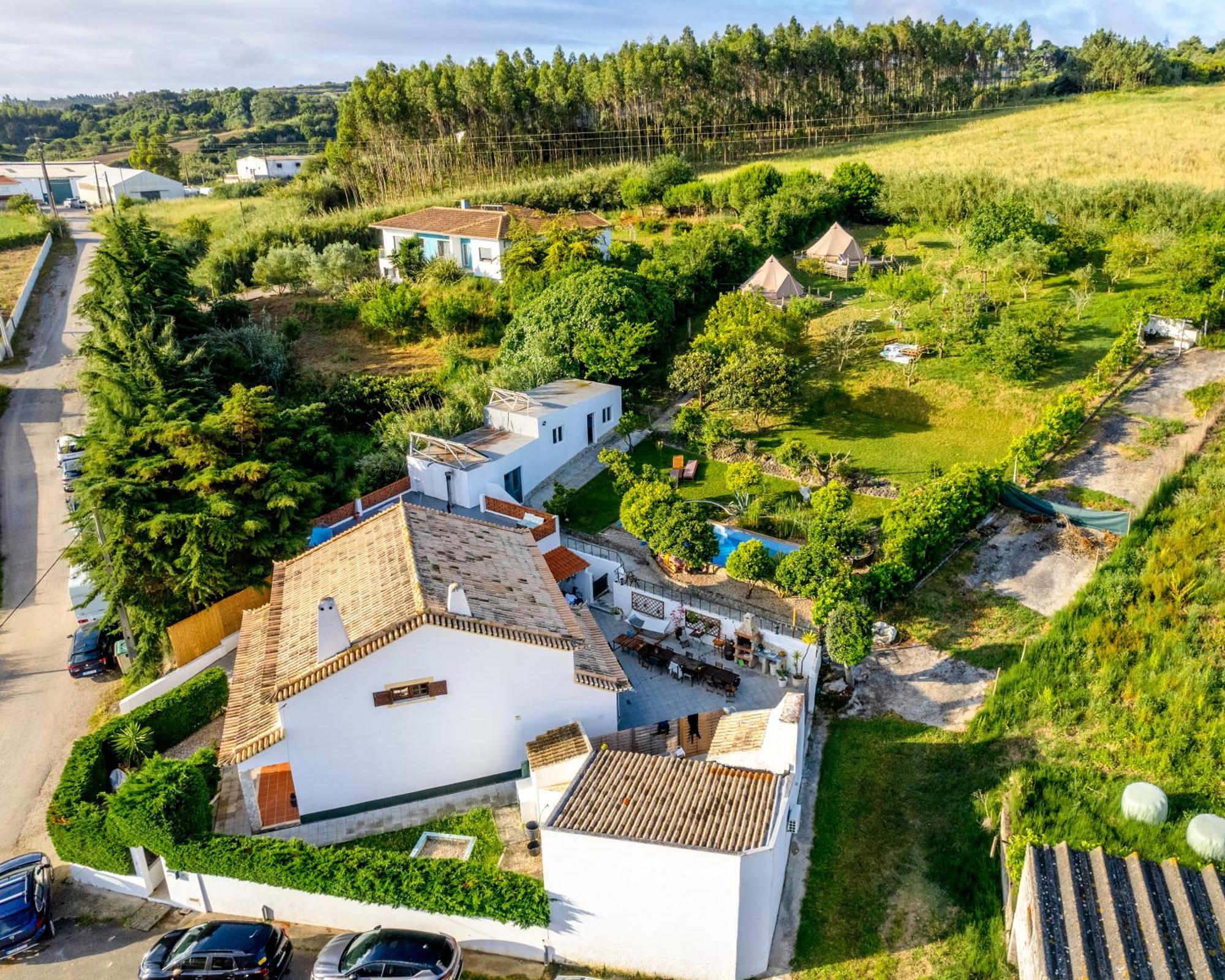 The Far End Surf House - Surf & Yoga Holidays Lourinhã Dış mekan fotoğraf